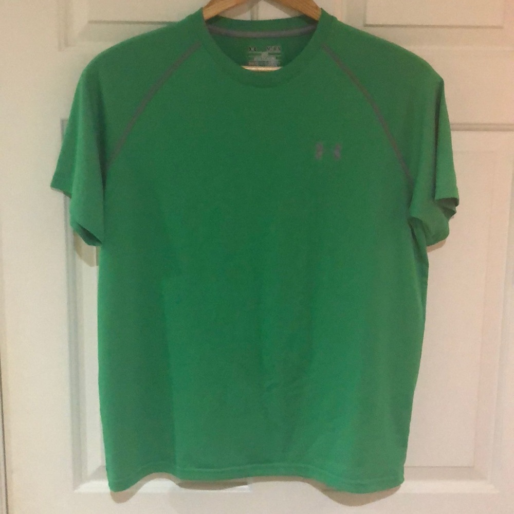Under Armour men’s short sl tee, excellent condtn